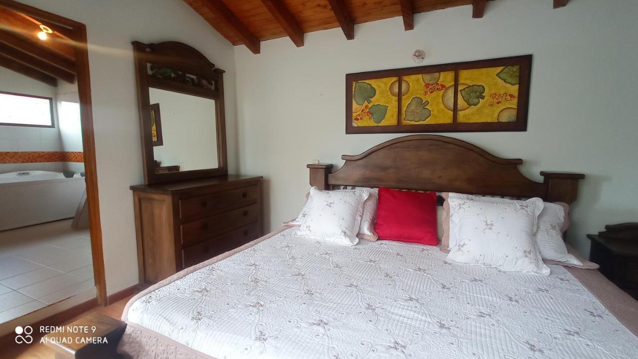 Casa Pastora Coworking Bed and Breakfast Guatapé Δωμάτιο φωτογραφία